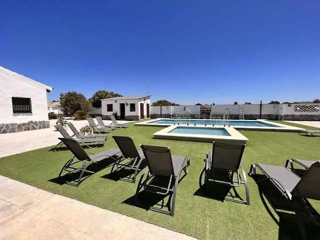 Casa Adosadas Dos Dormitorios Piscina Compartida El Palmar  Homestay