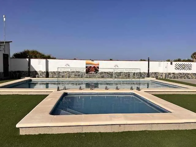 Homestay Casa Adosadas Dos Dormitorios Piscina Compartida El Palmar  Spain